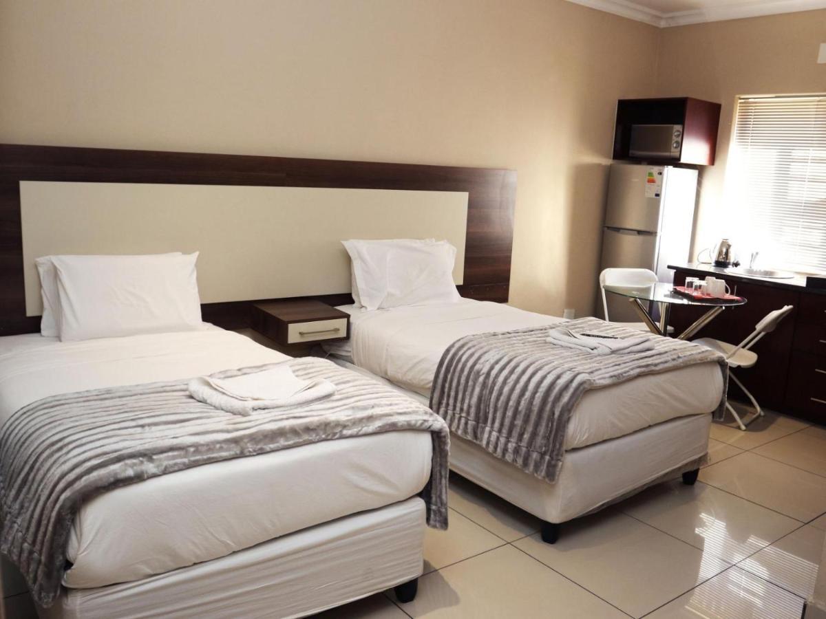 Eagle Nest Luxury Accommodation Roodepoort Extérieur photo