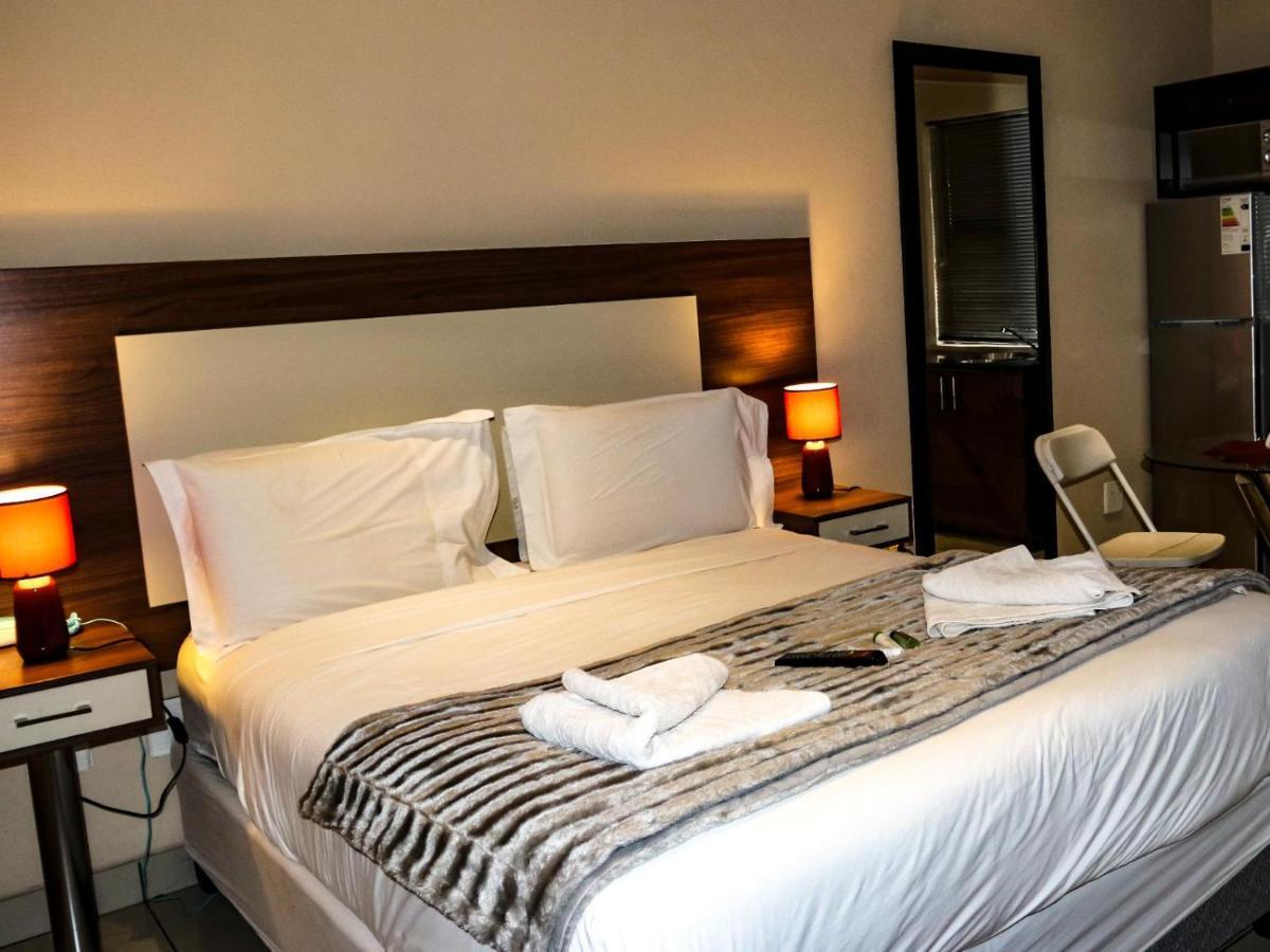 Eagle Nest Luxury Accommodation Roodepoort Extérieur photo