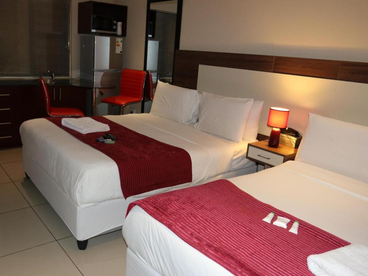 Eagle Nest Luxury Accommodation Roodepoort Extérieur photo