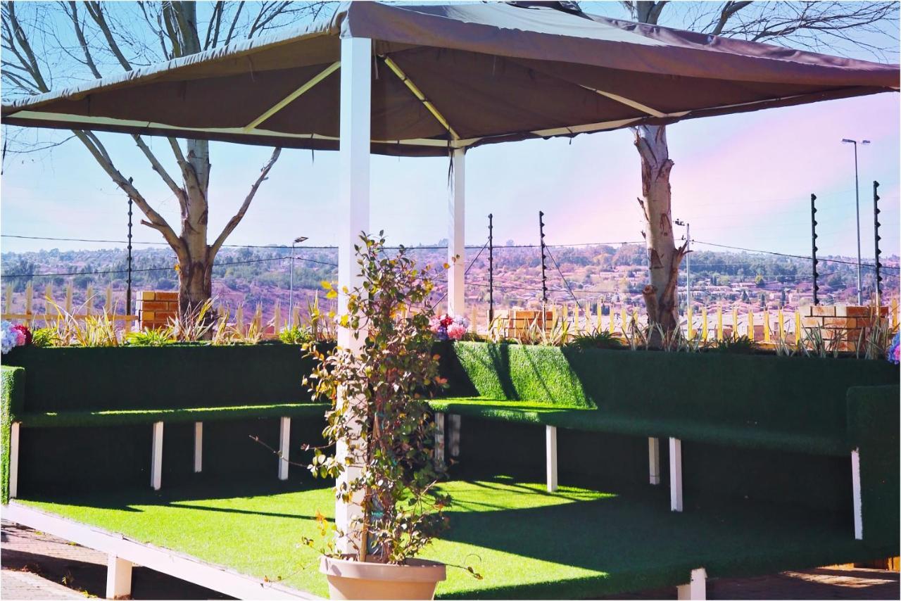Eagle Nest Luxury Accommodation Roodepoort Extérieur photo