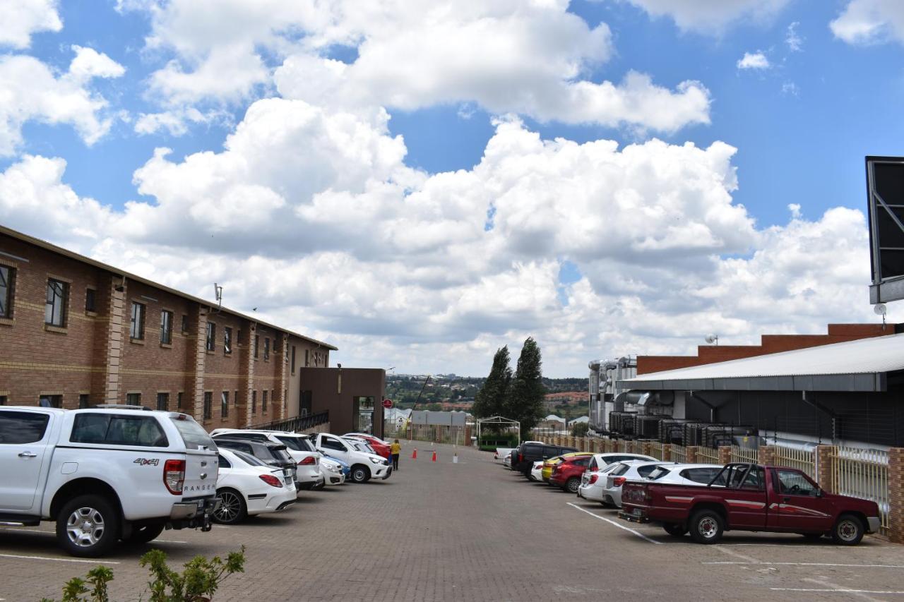 Eagle Nest Luxury Accommodation Roodepoort Extérieur photo