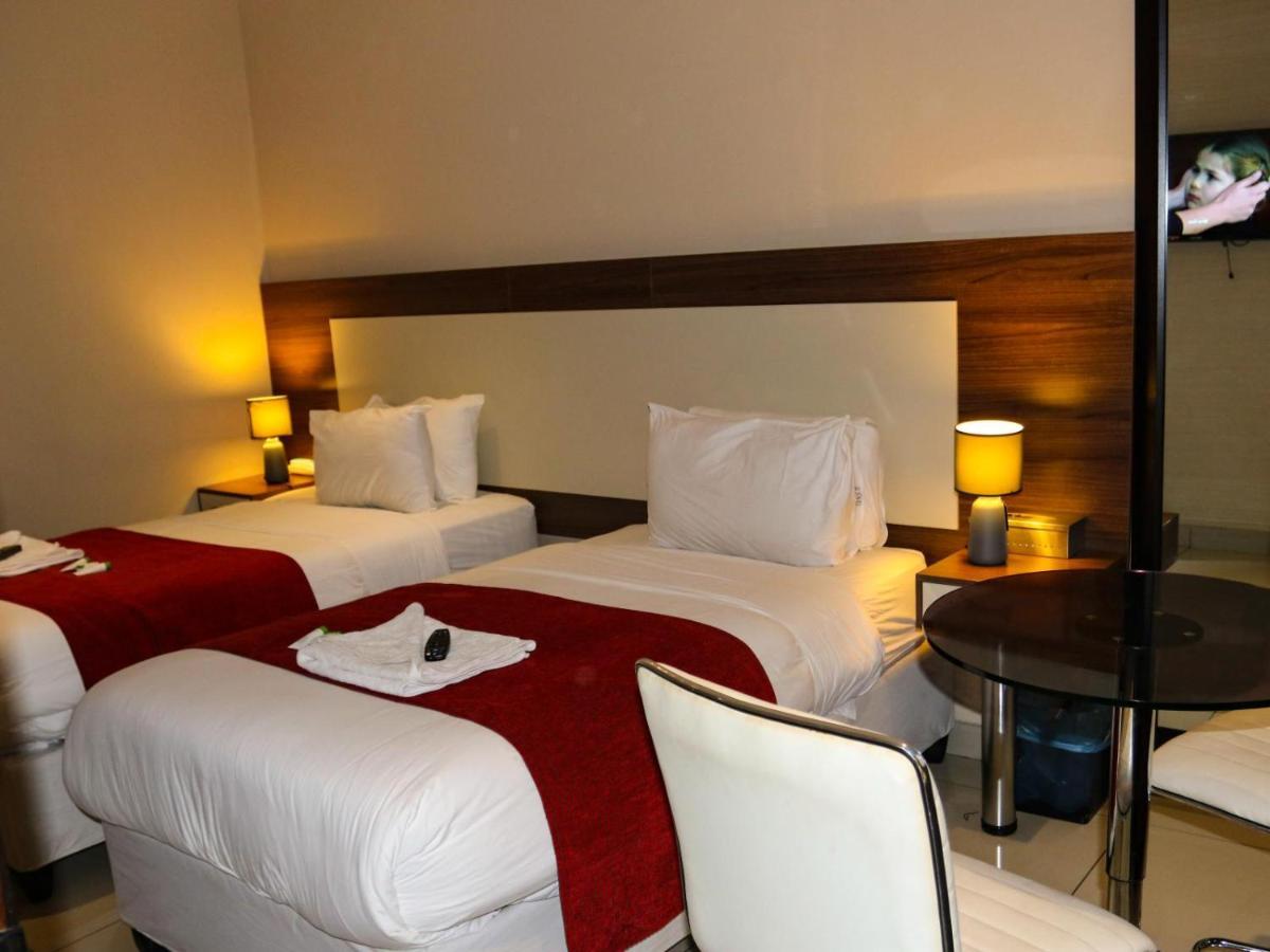 Eagle Nest Luxury Accommodation Roodepoort Extérieur photo