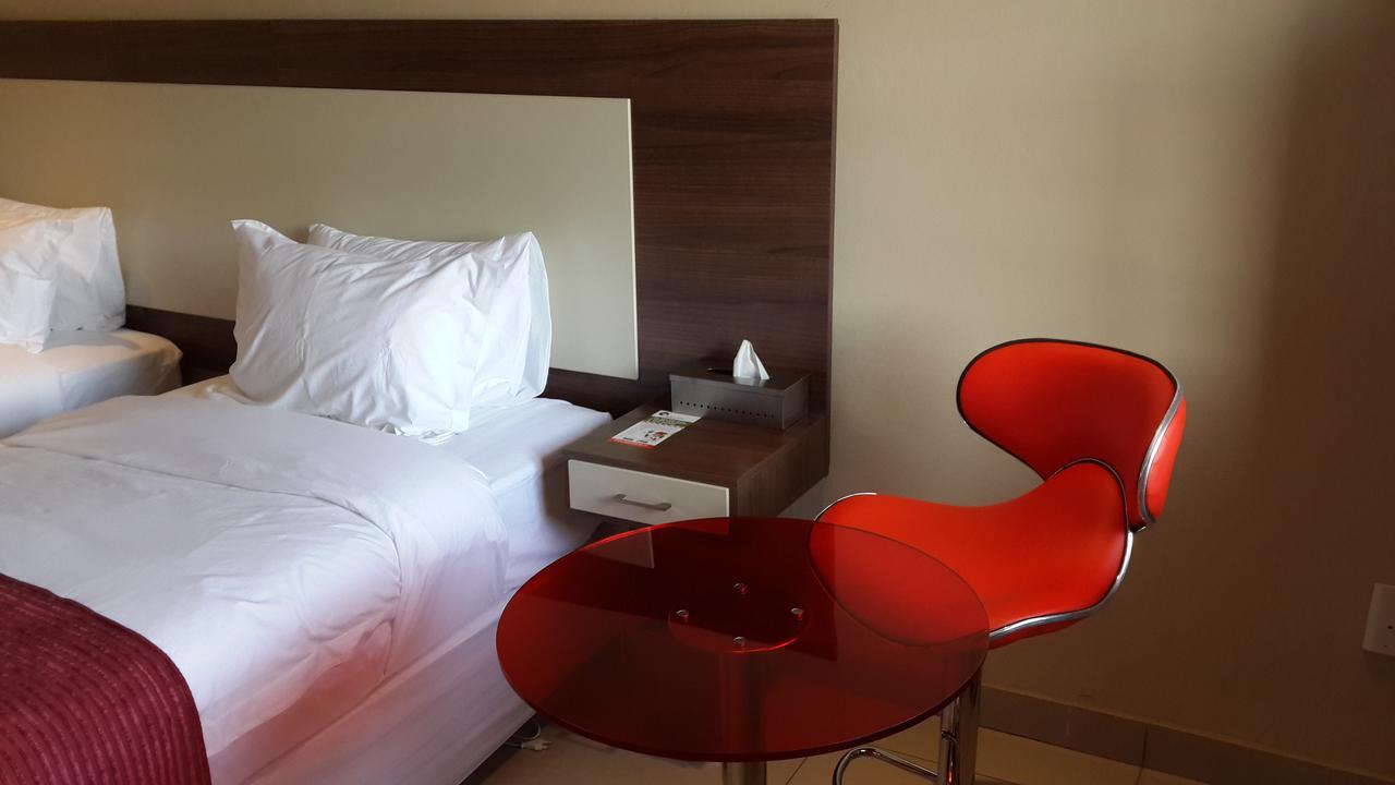 Eagle Nest Luxury Accommodation Roodepoort Extérieur photo