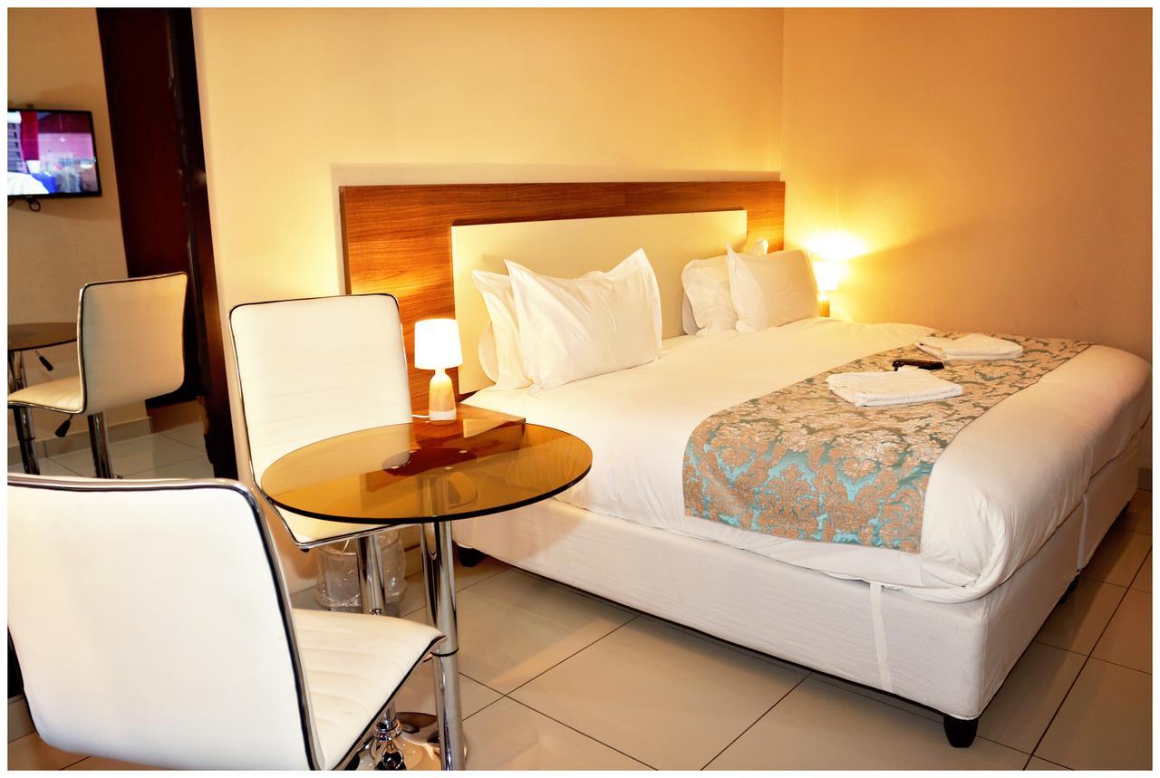 Eagle Nest Luxury Accommodation Roodepoort Extérieur photo